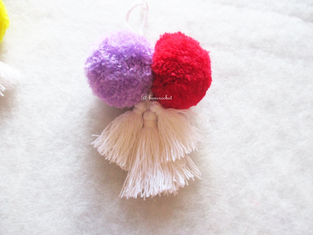 พู่+ปอมปอมแขวนกระเป๋าถักโครเชต์ pompom crochet