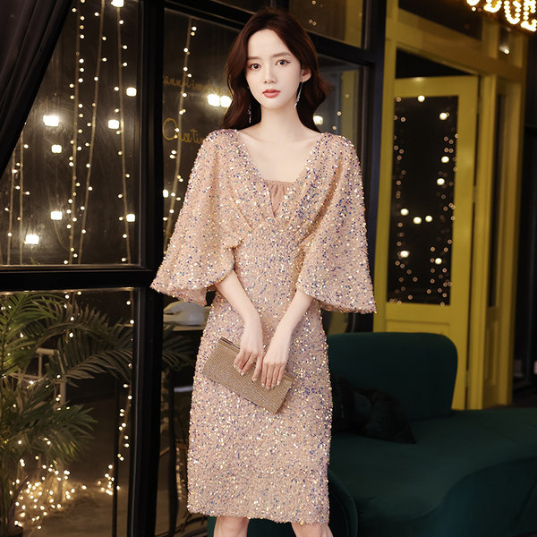 ชุดราตรี ชุดราตรีสวยหรู แบบ ทันสมัย Evening dress