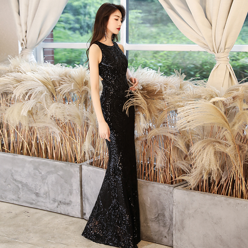 ชุดราตรี ชุดราตรีสวยหรู แบบ ทันสมัย Evening dress