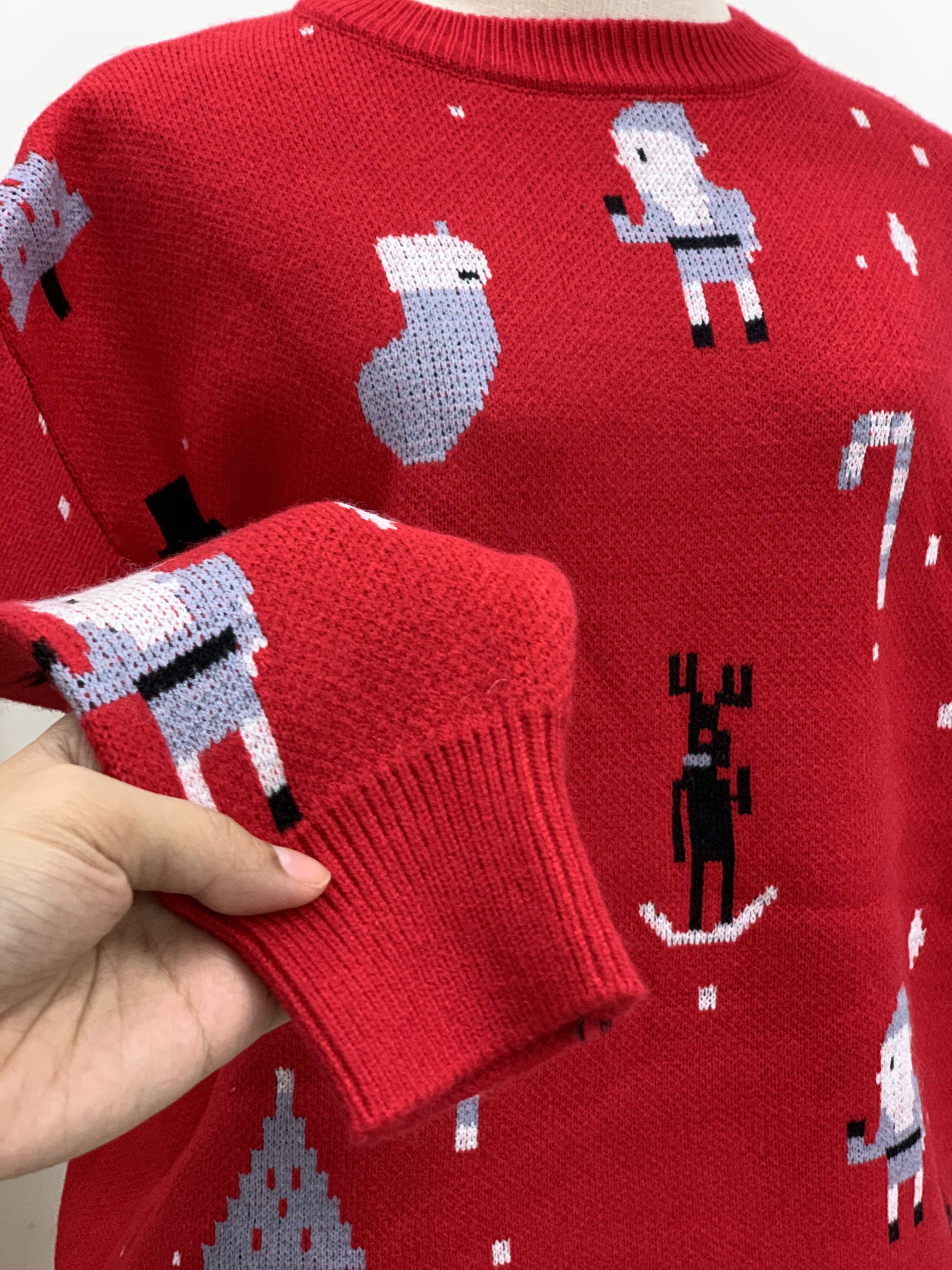 Sweater เสื้อสเวทเตอร์ไหมพรม ใส่เป็นคู่หรือใส่เดี่ยวๆ ก็น่ารัก งานดีมากๆๆ ไหมพรมหนาเนื้อนุ่มสุดๆ ราคาสูงหน่อยแต่คุ้มราคาจ้า