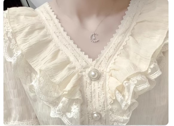 เสื้อลูกไม้ แขนสั้น แบบมีระบายที่อก เสื้อผ้าลูกไม้ ใส่ไปงานบวช งานแต่ง แบบไทย ๆ แบบน่ารัก ๆ 396638