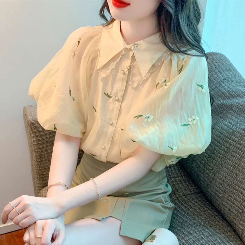 เสื้อเชิ้ตผู้หญิงใส่ทํางาน 390 บาทต่อชิ้น ฟรีค่าจัดส่ง