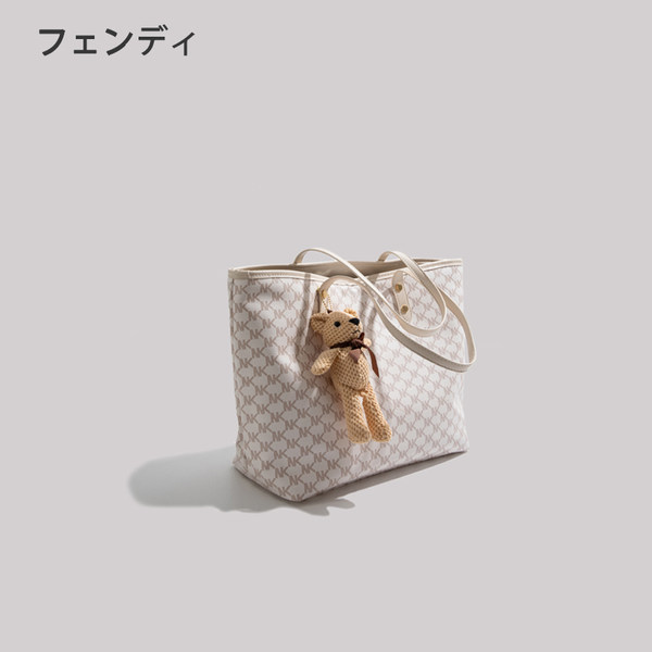 กระเป๋าสะพายข้างผู้หญิง กระเป๋าสะพายสไตล์เกาหลี By Japanese フェンディ authentic bag