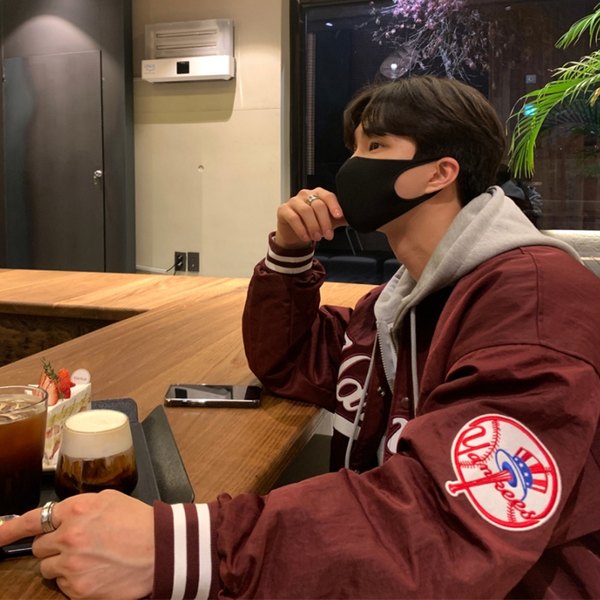 เสื้อแจ็คเก็ตเบสบอล เสื้อคลุม เสื้อแขนยาวสไตล์เกาหลี