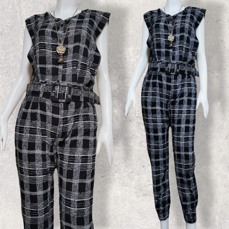 Set_bt1706 ชุดเซ็ท 2 ชิ้น(เสื้อ+กางเกง) เสื้อแขนกุดกระดุมหน้า+กางเกงขายาวจัมพ์ ซิปหน้า มีเข็มขัดเข้าชุด ผ้าชีฟองเนื้อดีทึบแสงลายตารางโทนสีดำ งานน่ารักไม่ซ้ำใคร ใส่เก๋ๆ ได้บ่อย