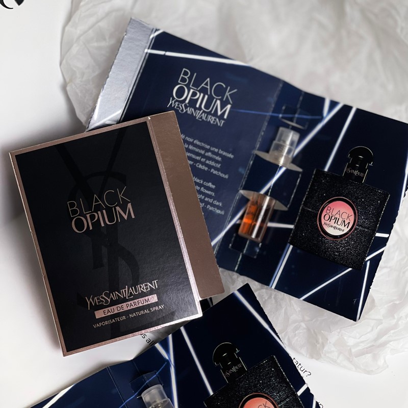 Yves Saint Laurent Black Opium (EAU DE PARFUM) 1.2 ml.