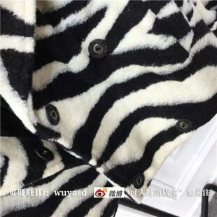 เสื้อกันหนาวขนลายม้าลาย แบบเก๋ งานดี ขนไม่หลุดง่าย ถ่ายจากงานจริง บุซับในกันลม พร้อมส่งจ้า ตามภาพเลยจ้า