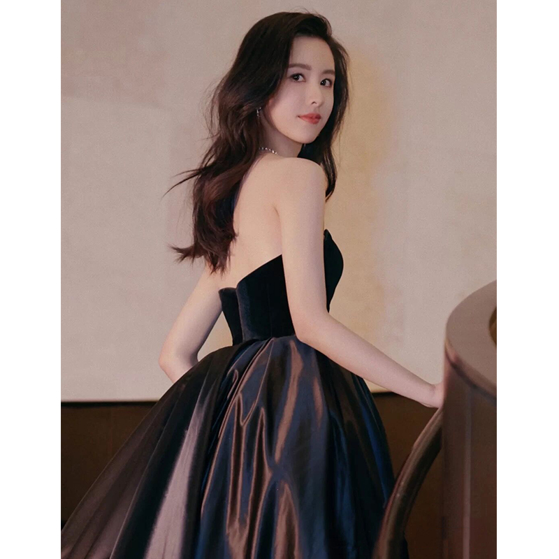 ชุดราตรี ชุดราตรีสวยหรู แบบ ทันสมัย Evening dress
