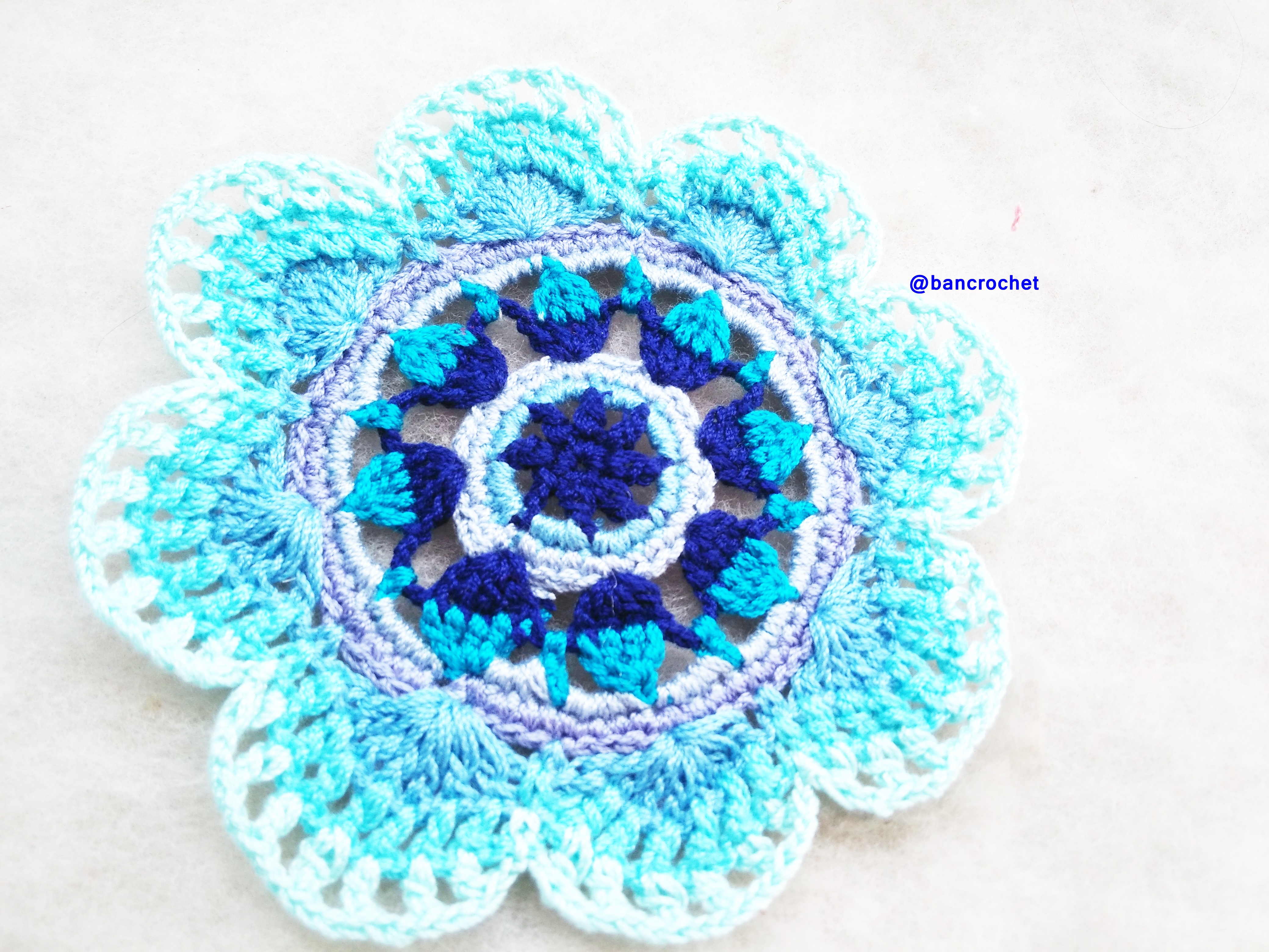 Bancrochet ที่รองแก้วถักโครเชต์ crochet coasters หลากสี 4 นิ้ว