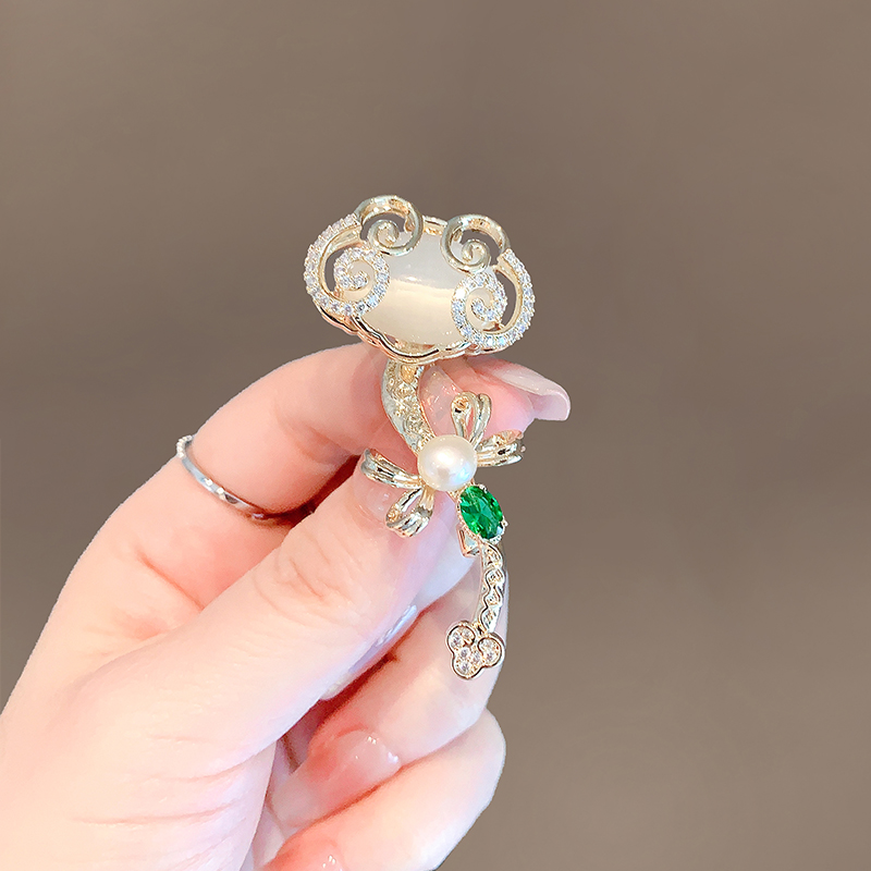 เข็มกลัด เข็มกลัดสวยๆ เข็มกลัดติดเสื้อ Brooch