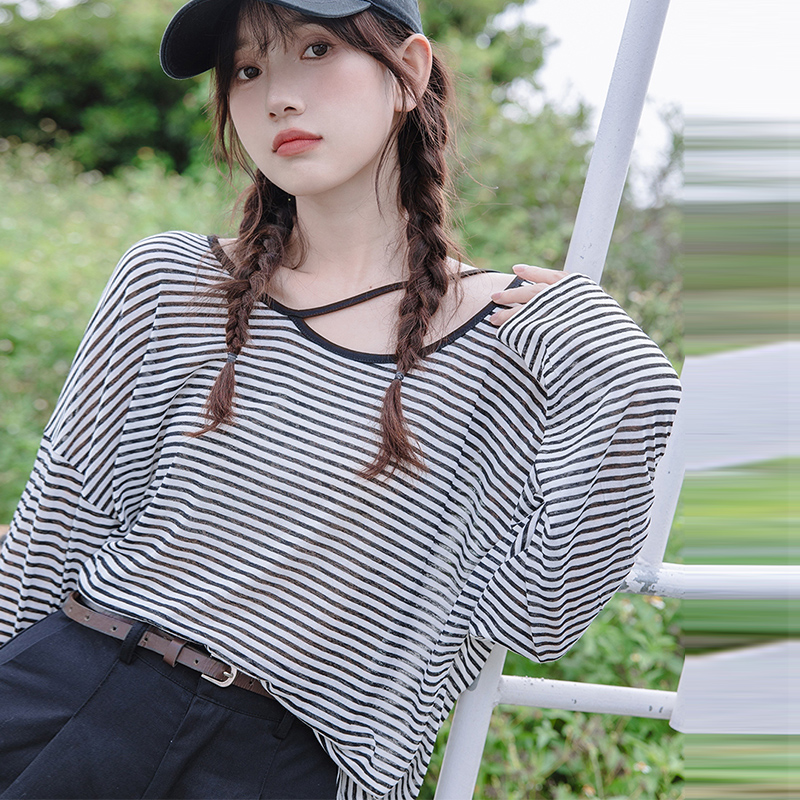เสื้อผ้าวัยรุ่นเกาหลี เสื้อยืดวัยรุ่นผู้หญิง มีขนาด S M L XL