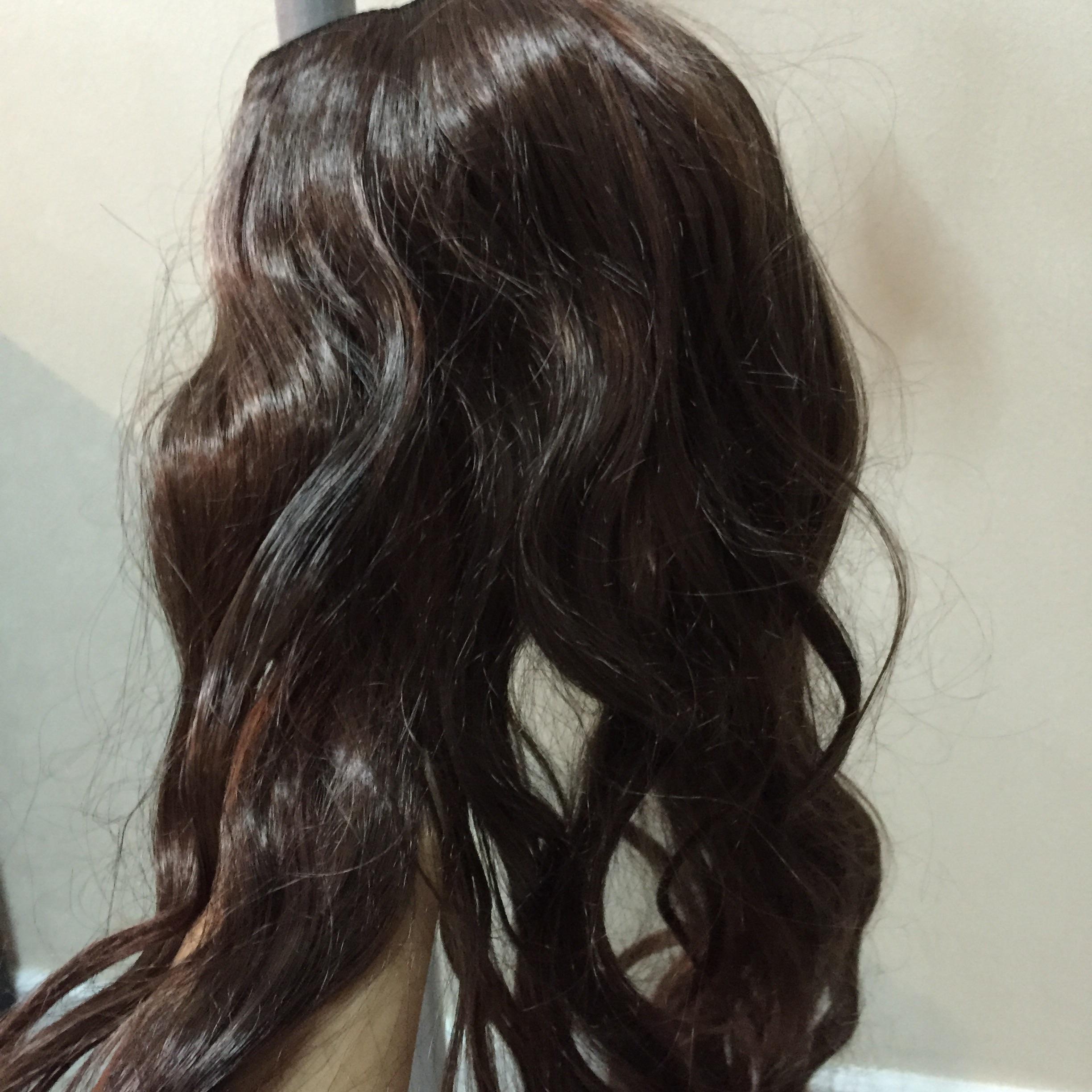 แฮร์พีช ผมลอนยาวเกือบถึงกลางหลัง สีน้ำตาล พร้อมส่ง เส้นผมทำมาจากไหมญี่ปุ่นเป่าลมอุ่นได้ค่ะ ภาพถ่ายจากสินค้าจริง ตามภาพ