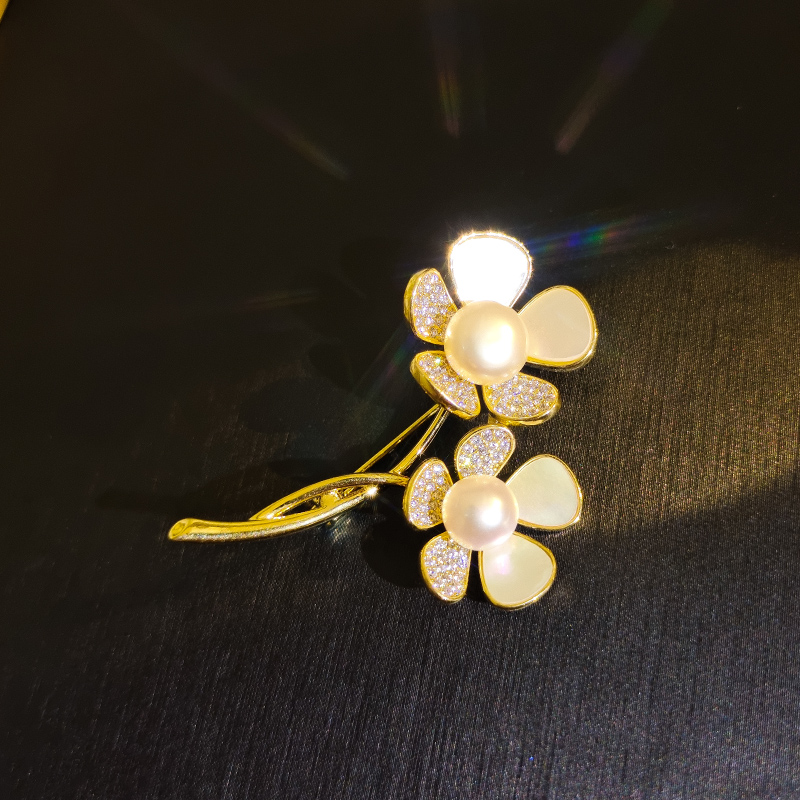 เข็มกลัด เข็มกลัดสวยๆ เข็มกลัดติดเสื้อ Brooch