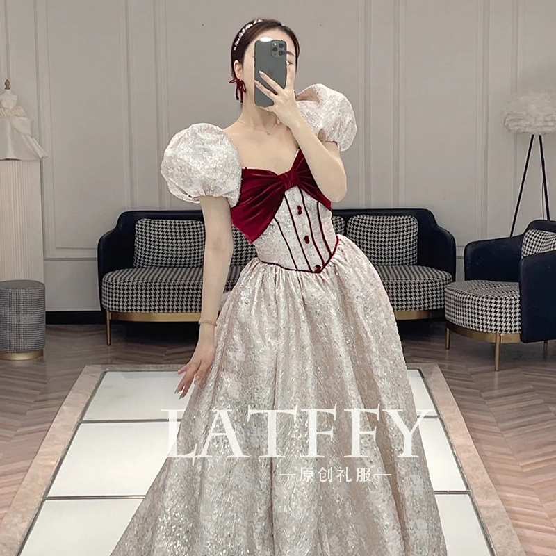 ชุดราตรี ชุดราตรีสวยหรู แบบ ทันสมัย Evening dress