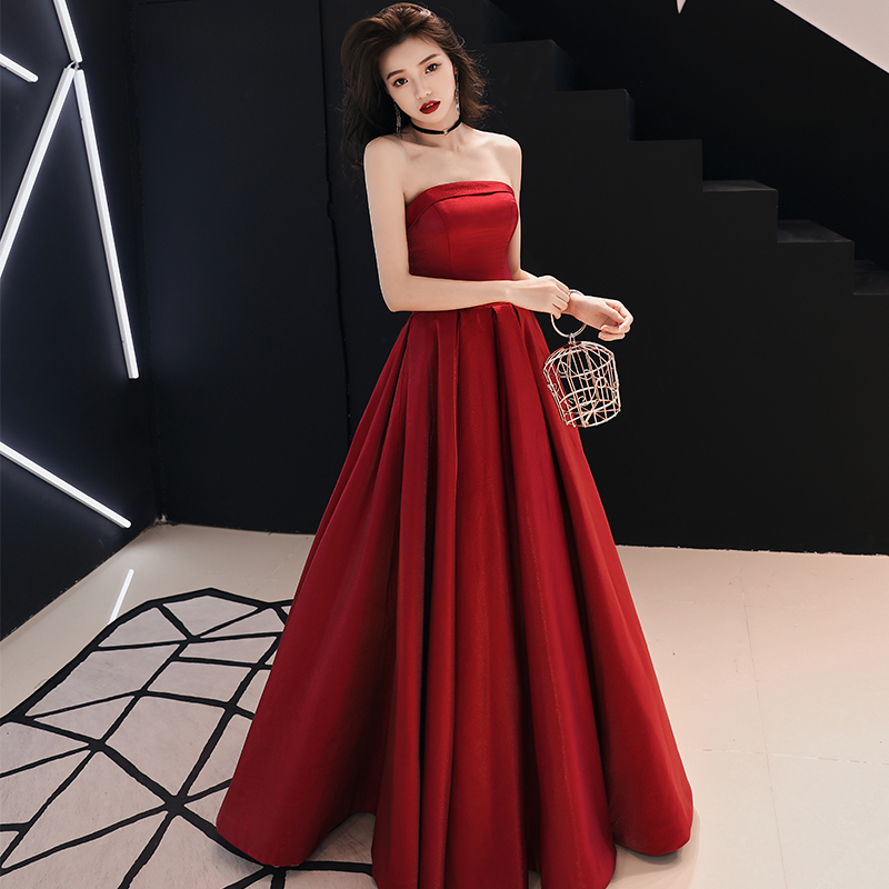 ชุดราตรี ชุดราตรีสวยหรู แบบ ทันสมัย Evening dress
