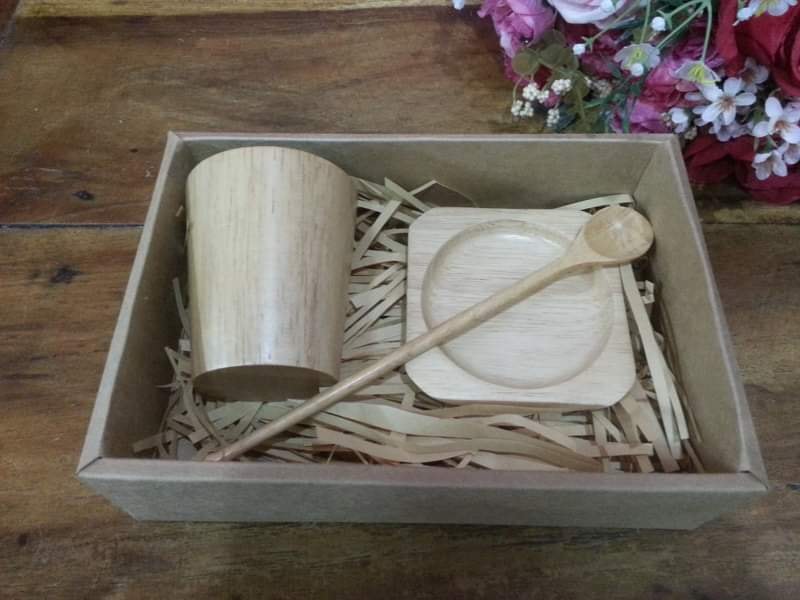 ชุดแก้วไม้ จานรองแก้ว ช้อนคน