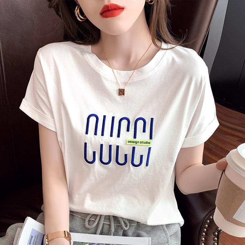 เสื้อยืดวัยรุ่น ลายน่ารักจาก Yan Li ส่งฟรีทั่วประเทศไทย