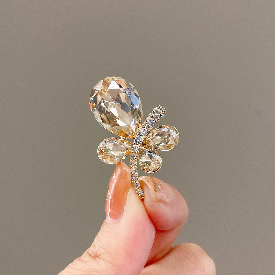 เข็มกลัด เข็มกลัดสวยๆ เข็มกลัดติดเสื้อ Brooch