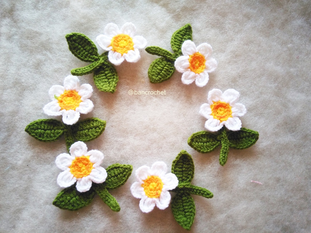 Bancrochet ดอกไม้สีขาวถักโครเชต์ White flowers Crochet สีขาว 3 นิ้ว
