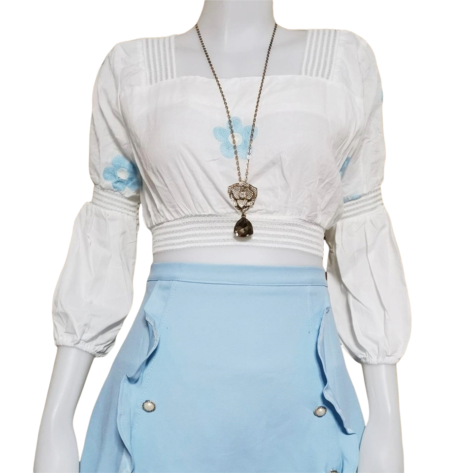 Blouse3953 เสื้อครอปแขนยาวสีขาวคอเหลี่ยมจัมพ์เอวยืดได้ผ้าคอตตอนปักลายดอกไม้