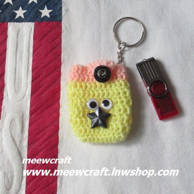 กระเป๋าอเนกประสงค์พวงกุญแจ #30-006 size5x6.5cm.