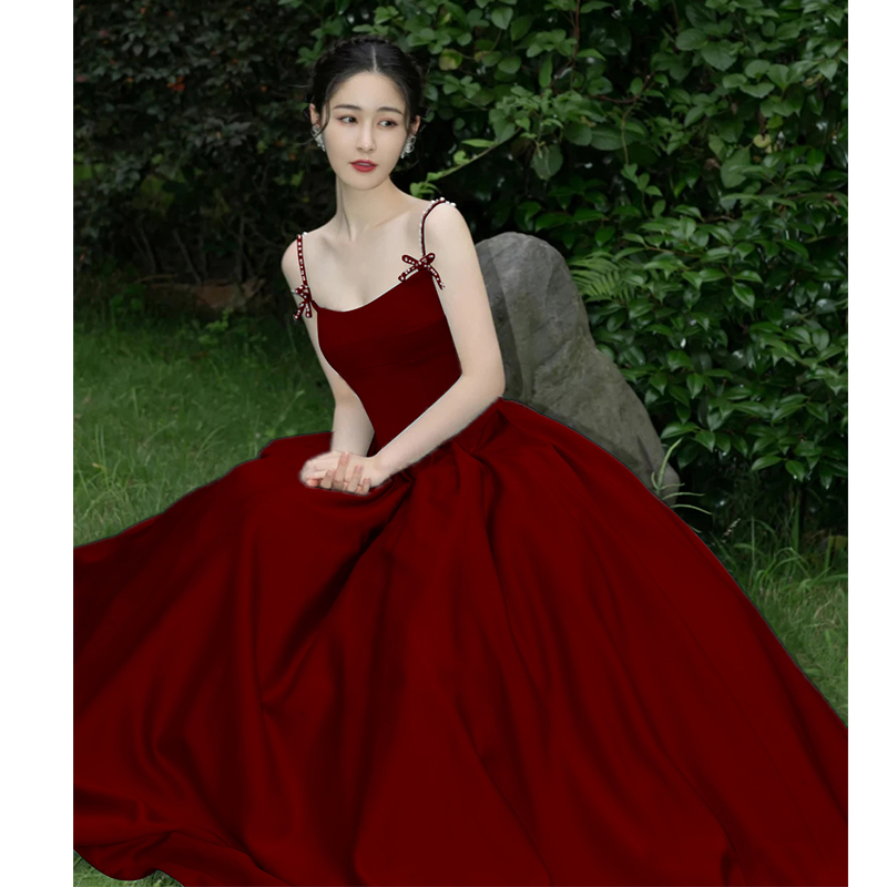 ชุดราตรี ชุดราตรีสวยหรู แบบ ทันสมัย Evening dress
