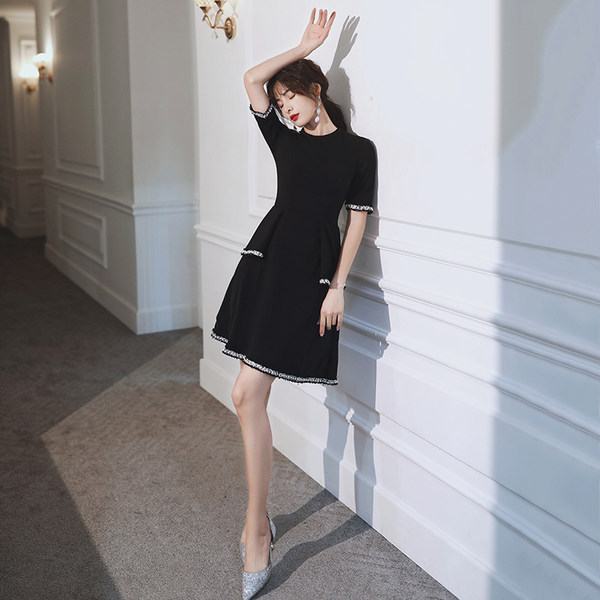 ชุดราตรี ชุดราตรีสวยหรู แบบ ทันสมัย Evening dress