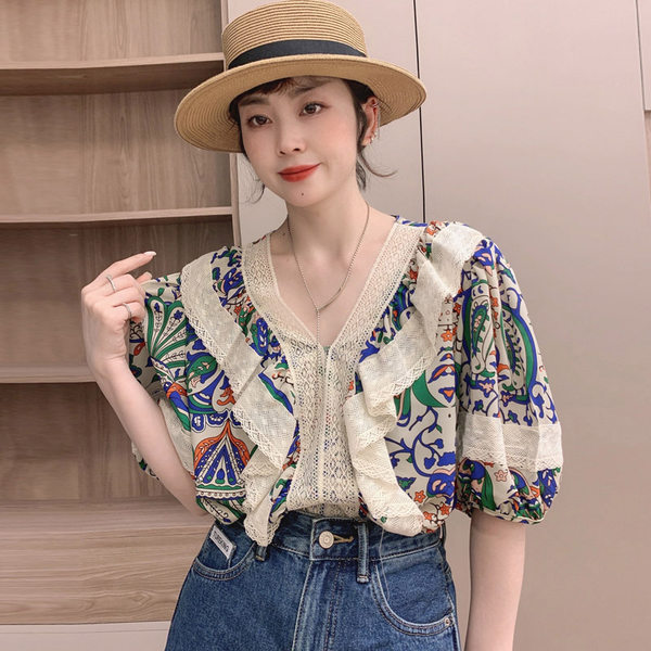 เสื้อลูกไม้ แขนสั้น