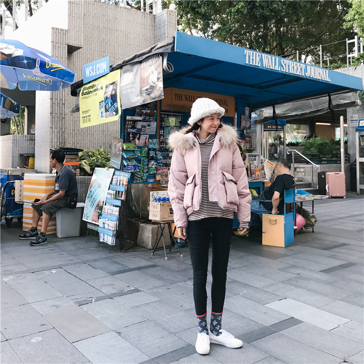 เสื้อกันหนาวฮู้ดดี้ แต่งเฟอร์ขนฟู สีชมพู ทั้งอุ่นทั้งน่ารัก แนะนำเลยจ้า