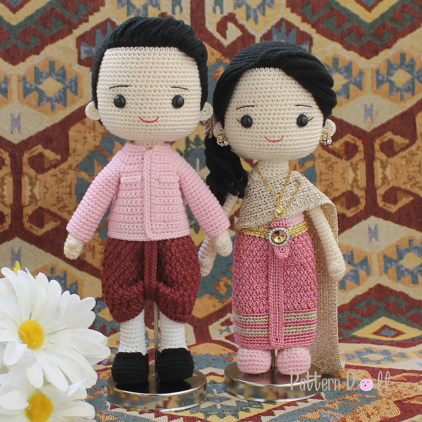 ตุ๊กตาถักคู่แต่งงานชุดไทย ๑