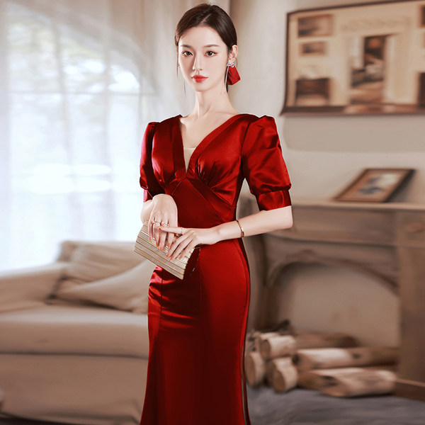 ชุดราตรี ชุดราตรีสวยหรู แบบ ทันสมัย Evening dress