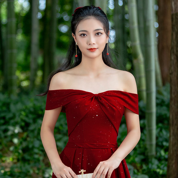 ชุดราตรี ชุดราตรีสวยหรู แบบ ทันสมัย Evening dress