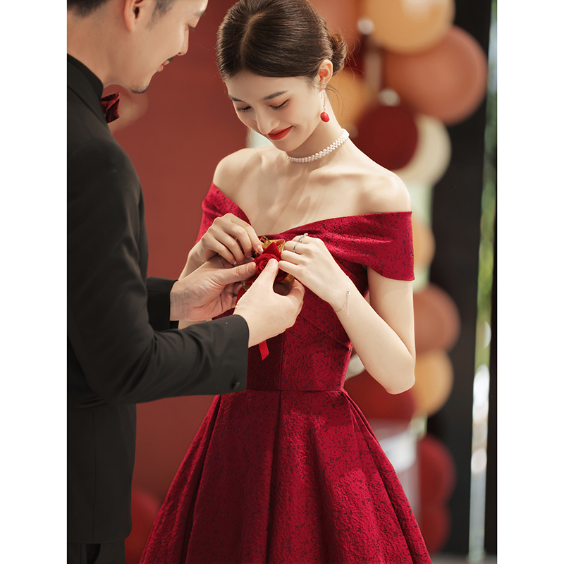 ชุดราตรี ชุดราตรีสวยหรู แบบ ทันสมัย Evening dress