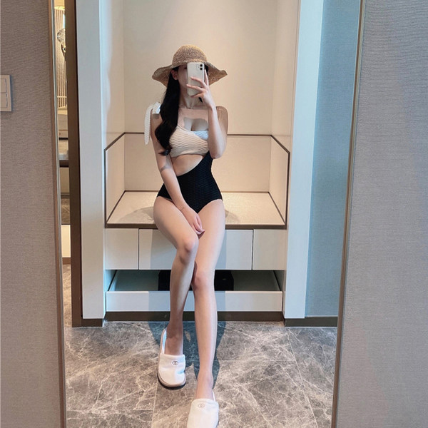 ชุดว่ายน้ำผู้หญิง ชุดว่ายน้ำน่ารัก Bikini ชุดไปทะเล