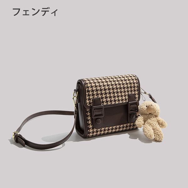 กระเป๋าสะพายข้างผู้หญิง กระเป๋าสะพายสไตล์เกาหลี By Japanese フェンディ authentic bag