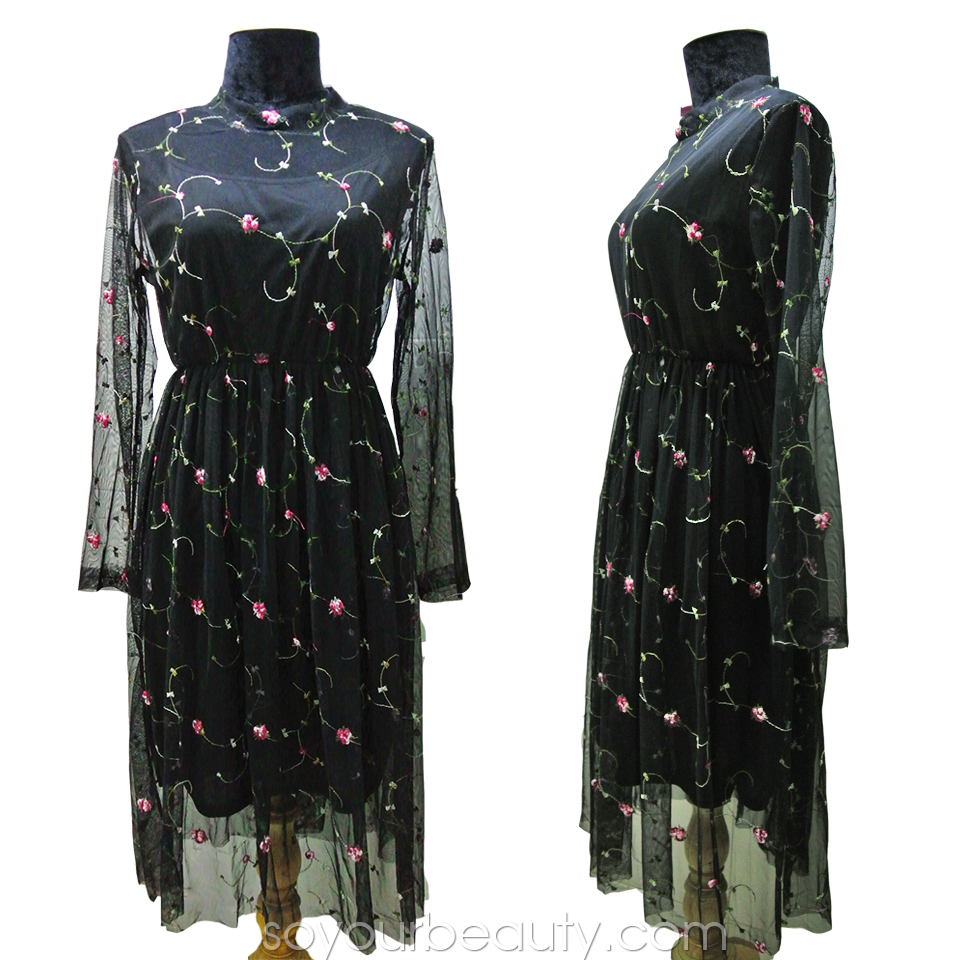 ชุดเดรสยาวลูกไม้ตาข่ายสีขาว-สีดำ