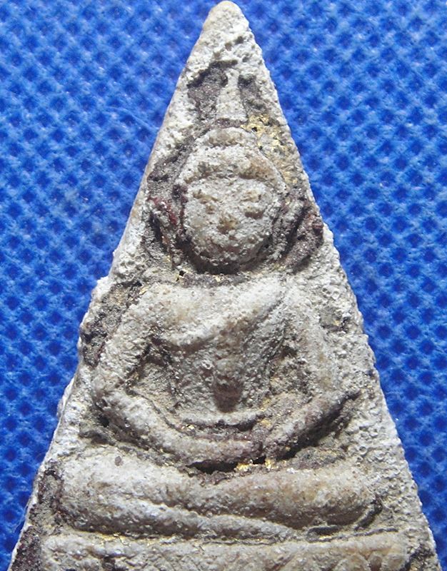 พระกรุวัดสามปลื้ม พิมพ์สามเหลี่ยมใหญ่