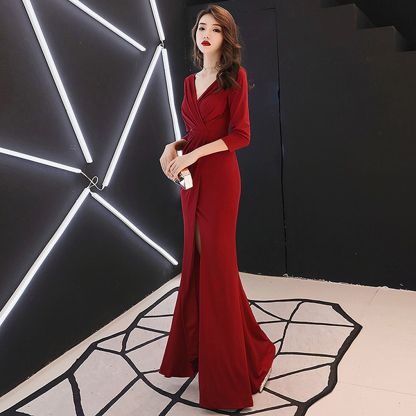 ชุดราตรี ชุดราตรีสวยหรู แบบ ทันสมัย Evening dress