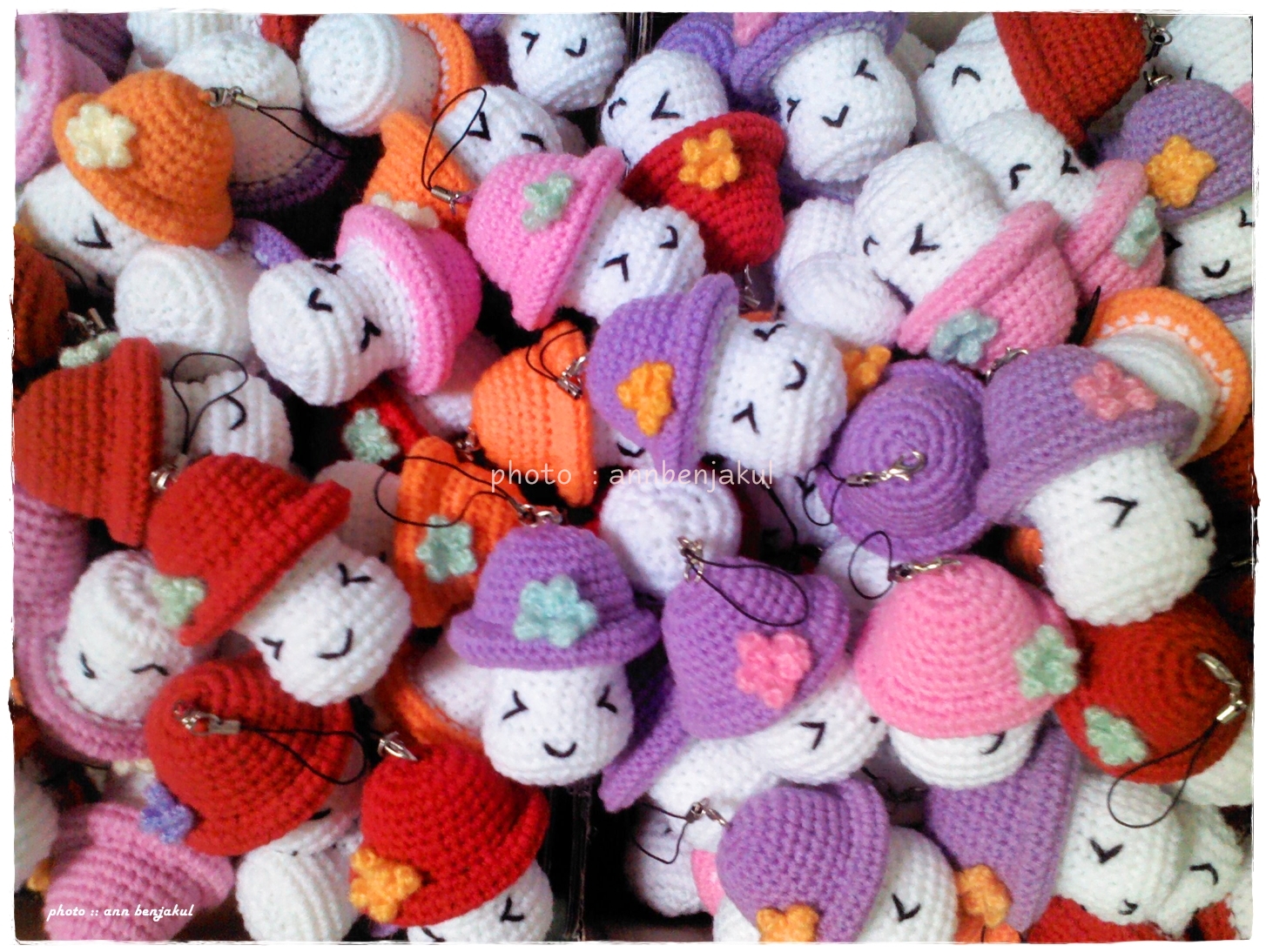 พวงกุญแจเห็ดถัก สีชมพู