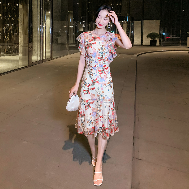 ชุดราตรี ชุดราตรีสวยหรู แบบ ทันสมัย Evening dress