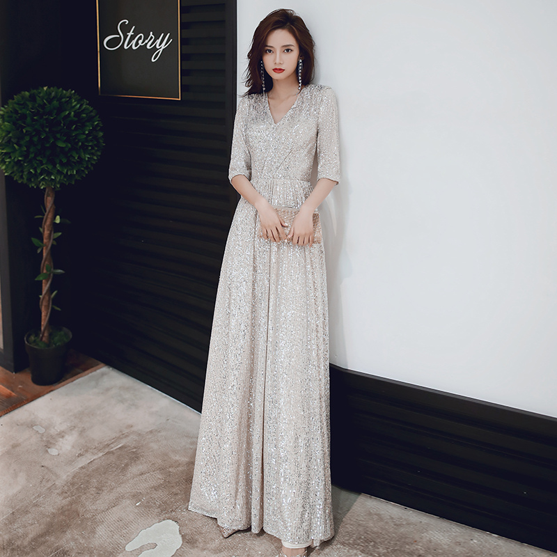 ชุดราตรี ชุดราตรีสวยหรู แบบ ทันสมัย Evening dress