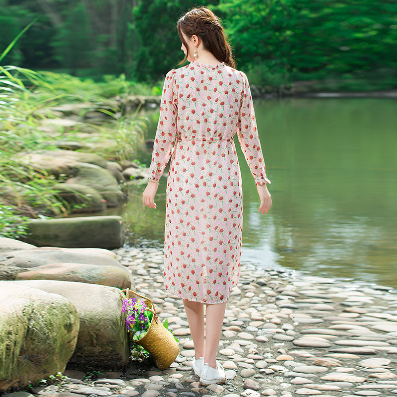 Dress4158 แม็กซี่เดรสยาวทรงสวยลายดอกทานตะวันพื้นสีชมพู คอระบาย กระดุมผ่าหน้า แขนยาวกระดุมข้อมือ มีเชือกผูกรูดเอวปรับได้ตามสัดส่วน มีซับในอย่างดีทั้งชุด ผ้าชีฟองเกรดพรีเมียม