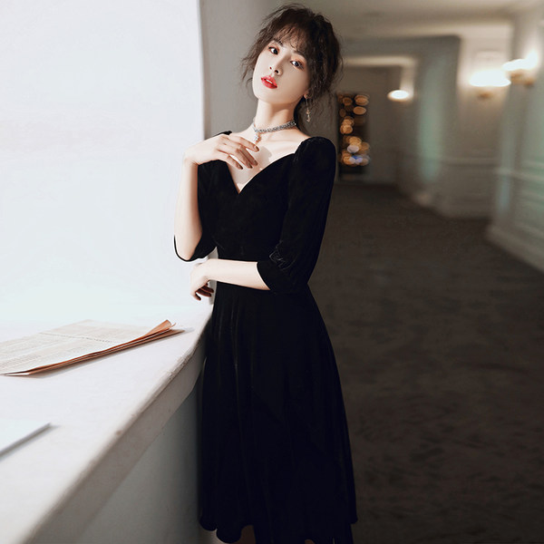 ชุดราตรี ชุดราตรีสวยหรู แบบ ทันสมัย Evening dress