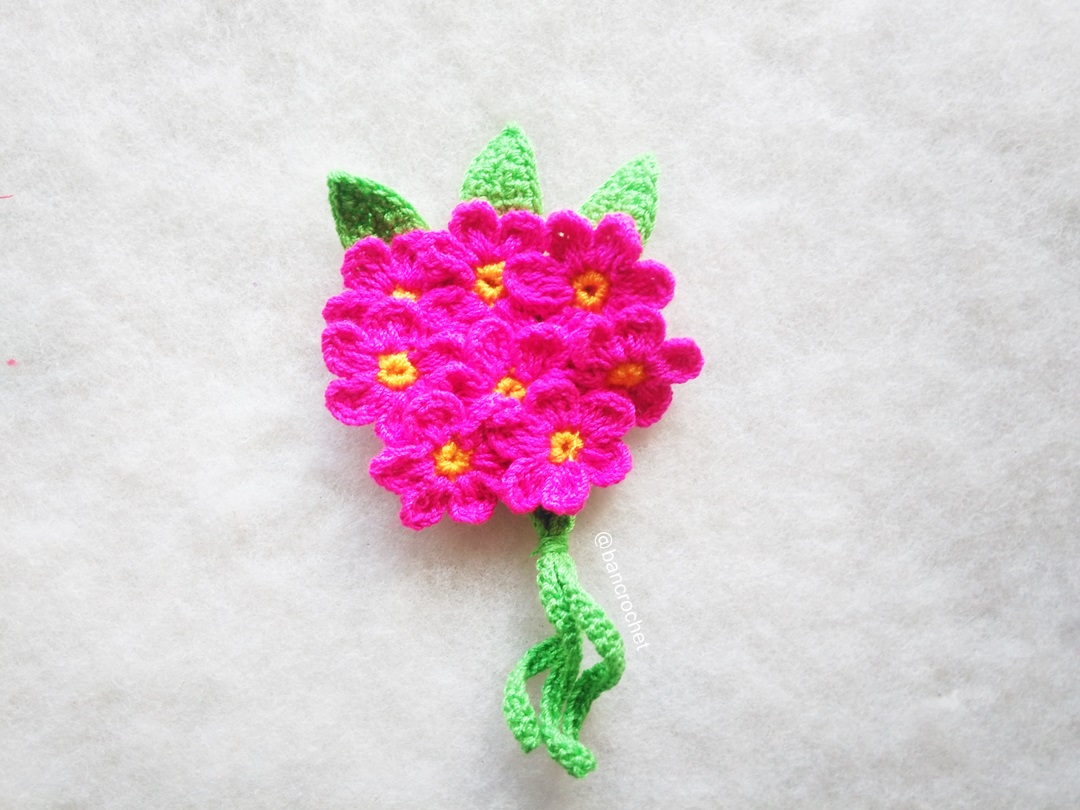 ช่อดอกไม้จิ๋วถักโครเชต์ Mini flower bouquet crochet สีบานเย็น 5 นิ้ว