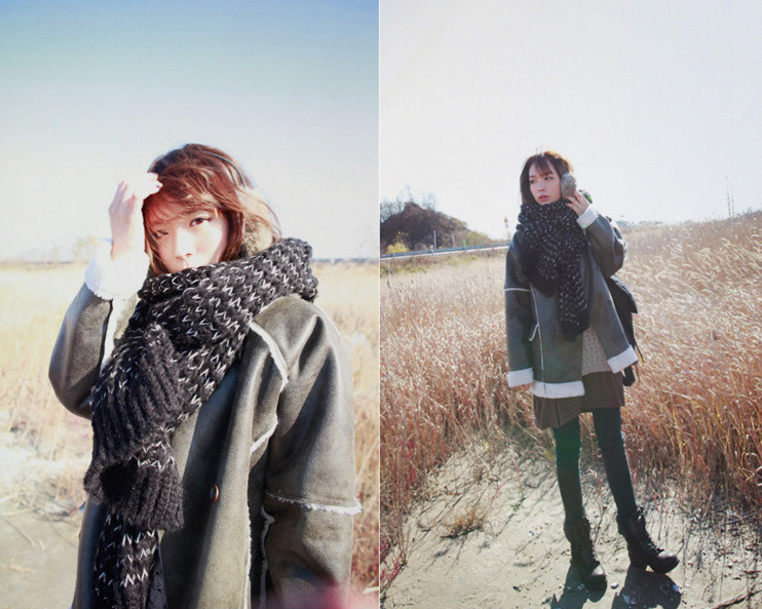 ผ้าพันคอกันหนาว ไหมพรม เกาหลี สีดำแซมขาว น่ารักคุณหนู พร้อมส่ง same pic