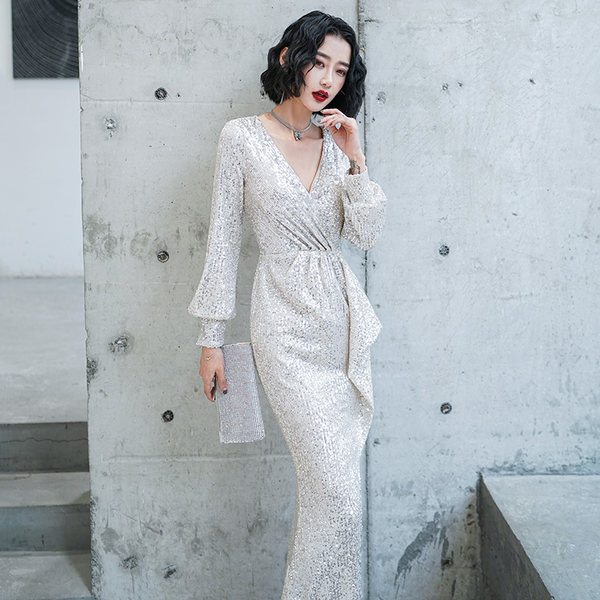 ชุดราตรี ชุดราตรีสวยหรู แบบ ทันสมัย Evening dress