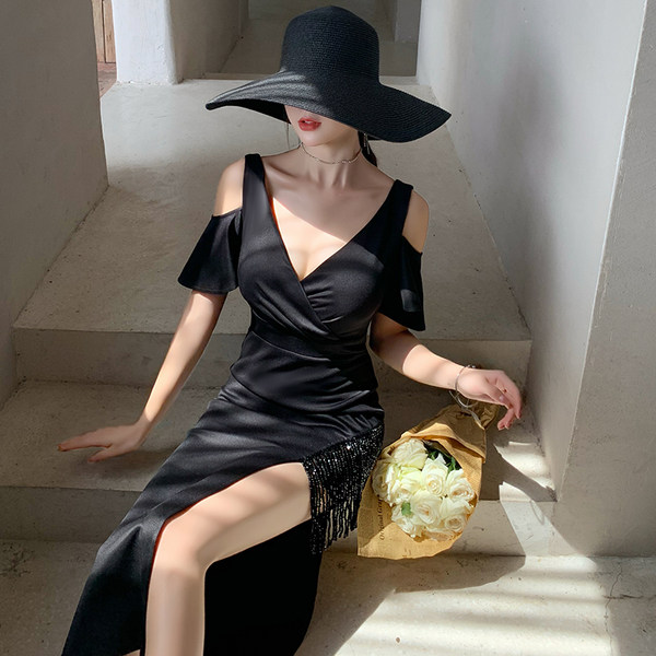 ชุดราตรี ชุดราตรีสวยหรู แบบ ทันสมัย Evening dress