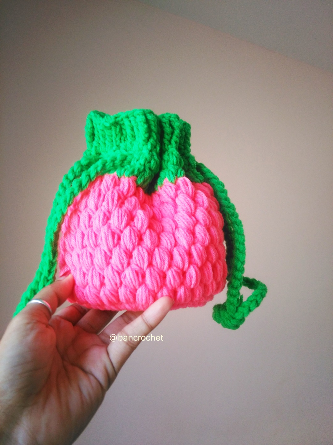 Bancrochet ราคาส่ง กระเป่าถักโครเชต์ crochet bags wholesale สีหลากสี 6x6 นิ้ว