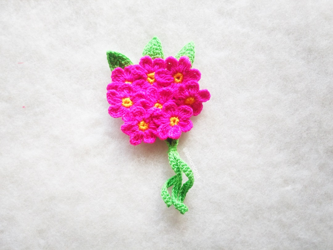 ช่อดอกไม้จิ๋วถักโครเชต์ Mini flower bouquet crochet สีบานเย็น 5 นิ้ว