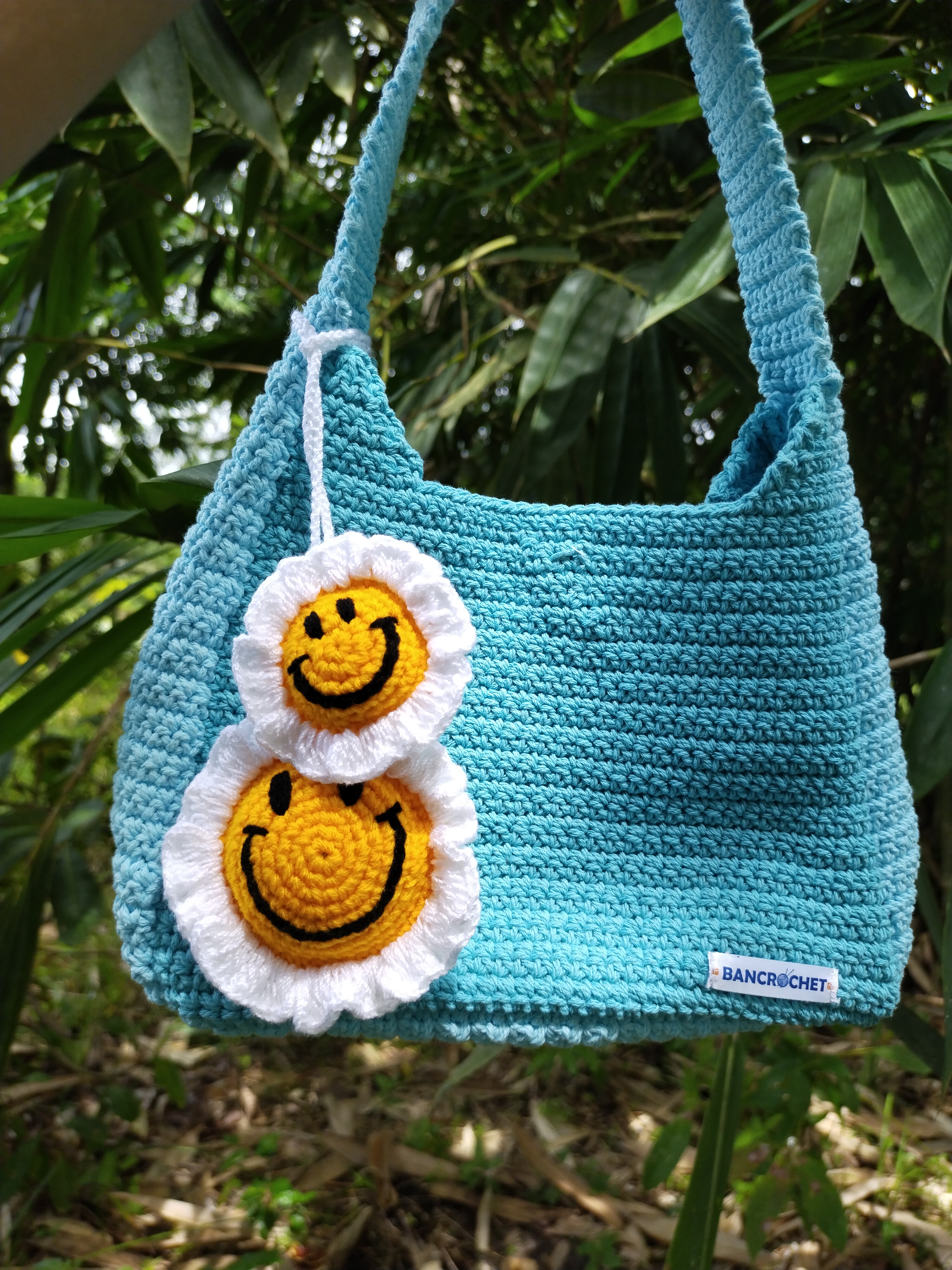 Bancrochet กระเป๋าถักโครเชต์ crochet bag ฟ้า 8*5.5 สาย 7 inch